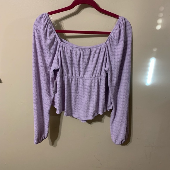 NWT Light Purple long sleeves top - Picture 2 of 5